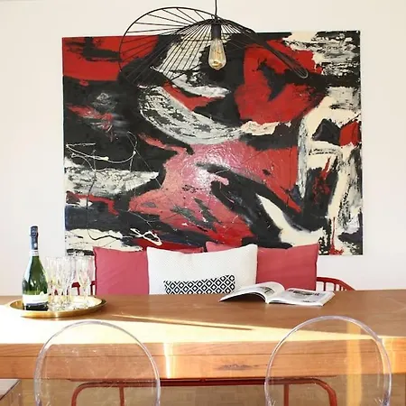 Superb Apt- Garden- 3 Parkings, Near Petite Venise !