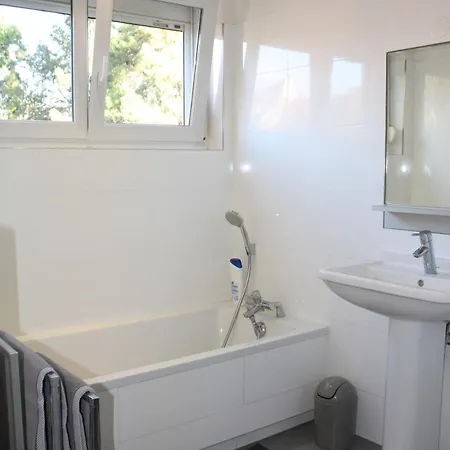 Superb Apt- Garden- 3 Parkings, Near Petite Venise ! 公寓 科尔马
