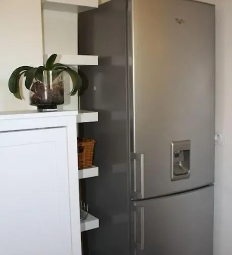 Superb Apt- Garden- 3 Parkings, Near Petite Venise !